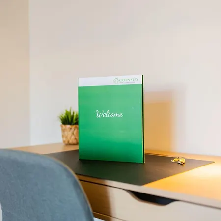 Smart 50m2 One Bedroom - Vw140c