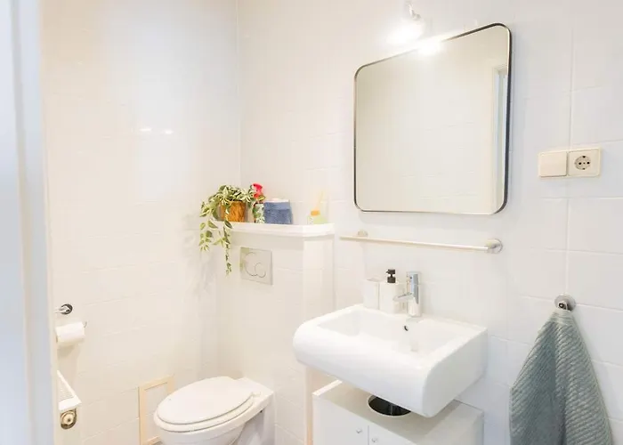 Smart 50m2 One Bedroom - Vw140c